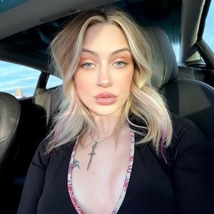 Meet your Posher, Cienna